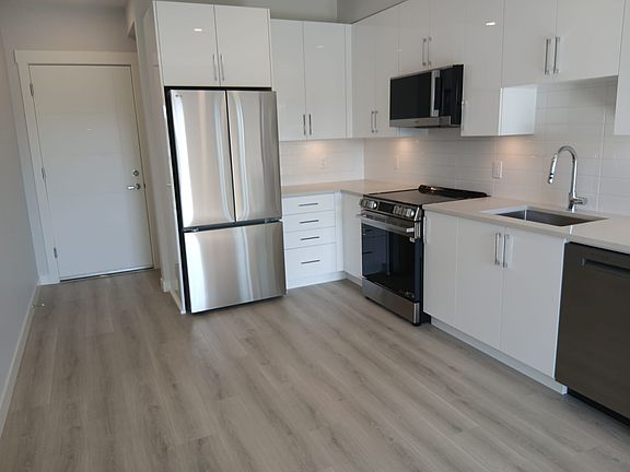 2nd image of 8423 Cedar St #317