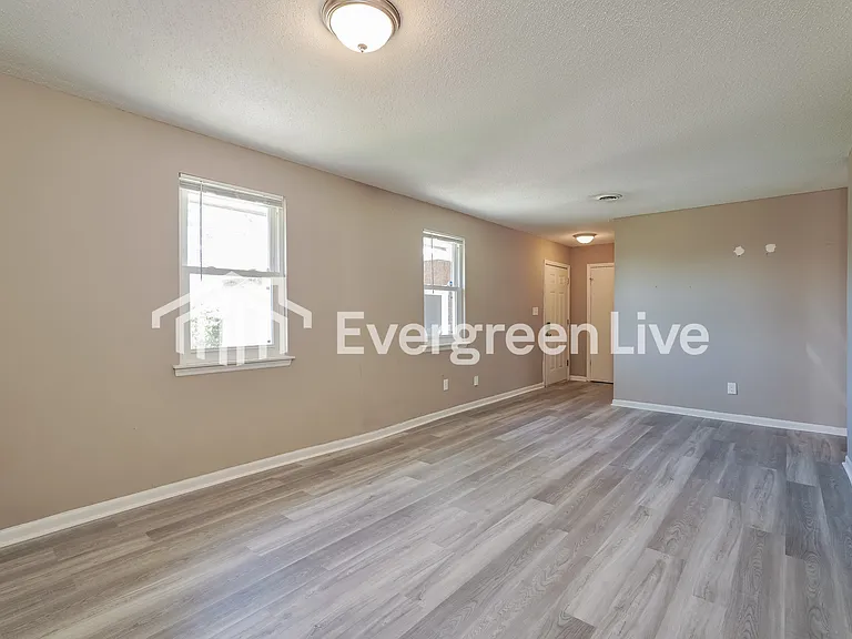2211 Buckingham Dr — Photo 8