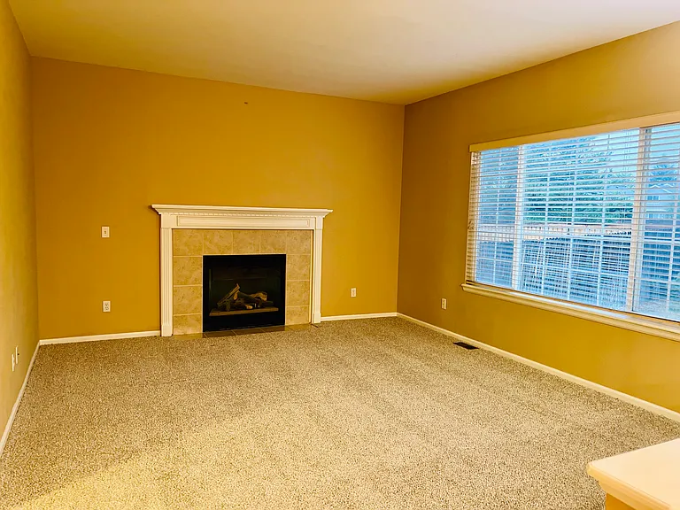 15895 Greenstone Cir — Photo 5
