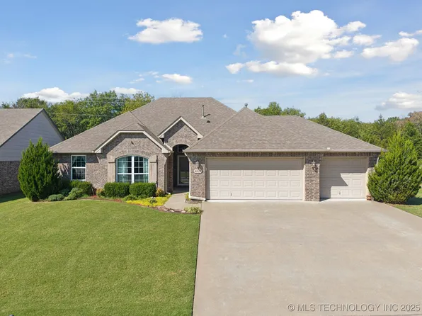 4010 S 12th Pl, Broken Arrow, OK 74011