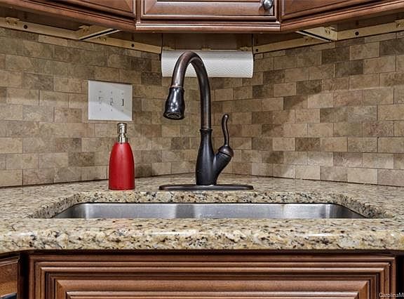 5th image of 8444 Coulwood Oak Ln