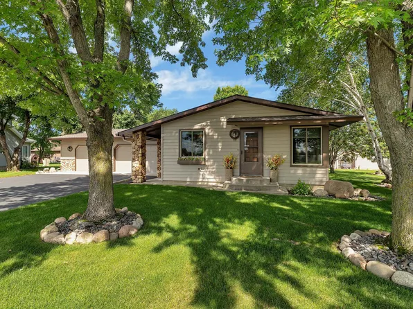 332 7th Ave SE, Saint Joseph, MN 56374