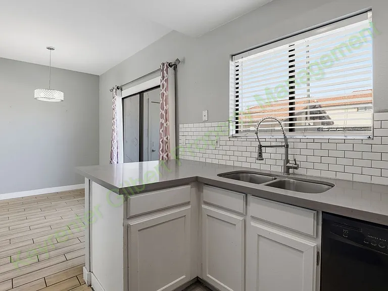 2969 N Oregon St #10 — Photo 12
