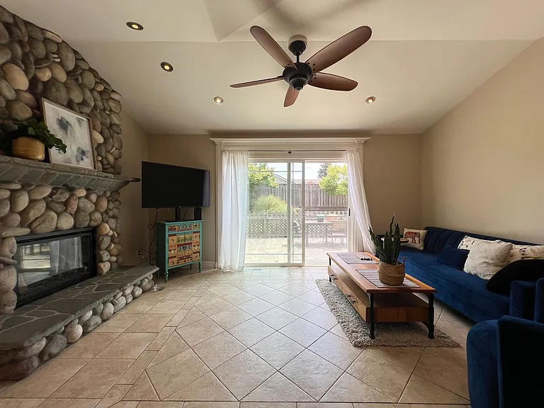 3321 Anita Ct — Photo 33
