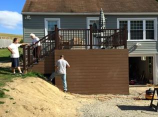 258 Lakeview Dr, Jeannette, PA