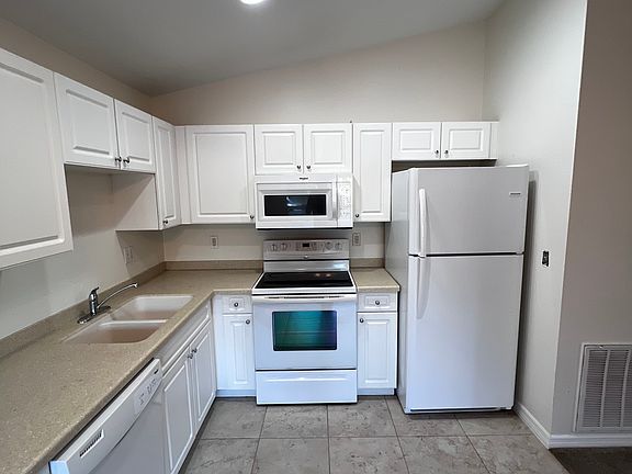 3rd image of 4202 Arcadia Ave