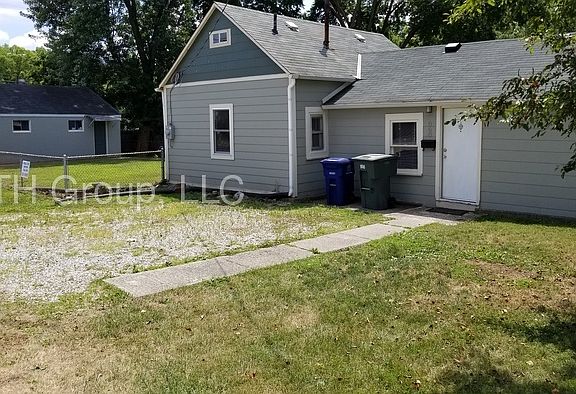 2nd image of 868 Midland Ave