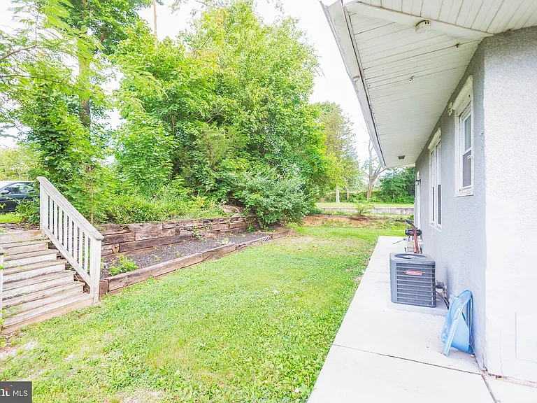 140 Delsea Dr S #1 — Photo 2
