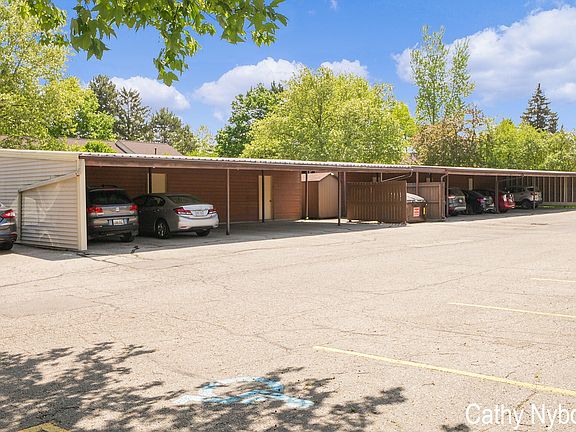 4th image of 4213 Eastcastle Ct SE