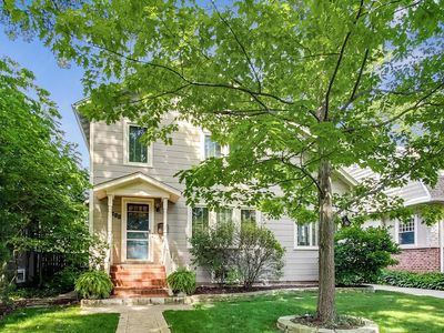 825 Foxdale Ave, Winnetka, IL, 60093