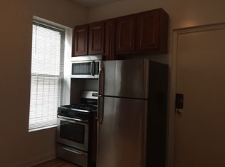 1044 W School St APT 1R, Chicago, IL 60657