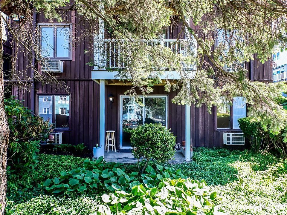 1st image of 136 Deer Hill Avenue #B12
