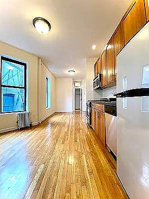 2nd image of 232 E 80th St APT 22