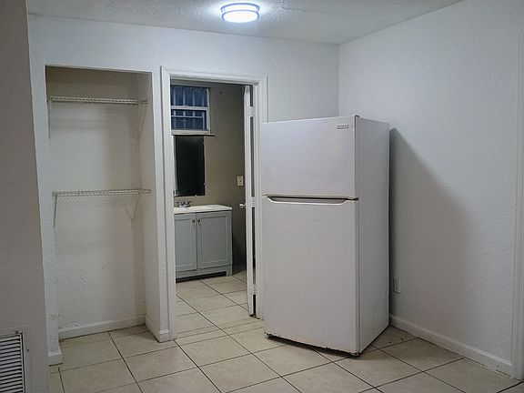 5th image of 2844 NW 22nd Ct