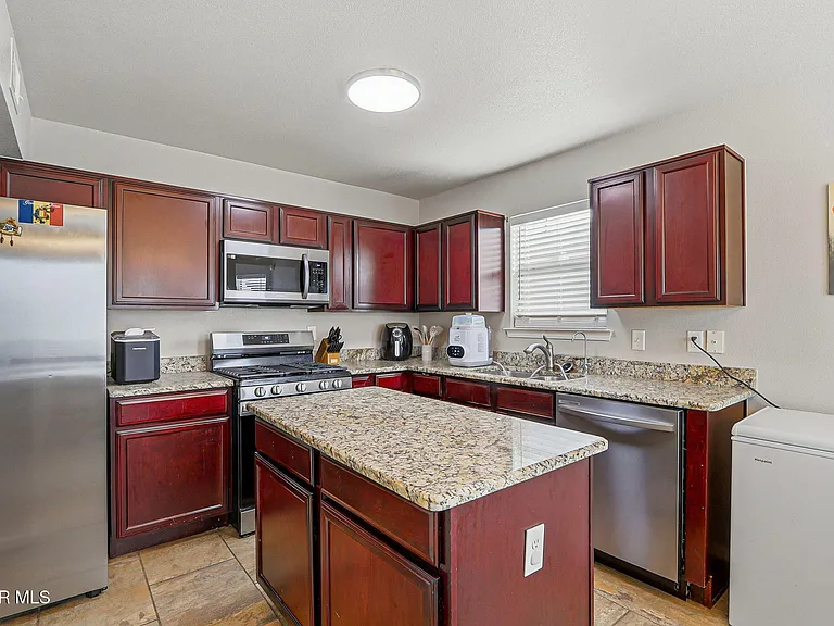 4613 Al Hernandez St — Photo 15