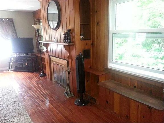 4th image of 1740 Winchester Dr