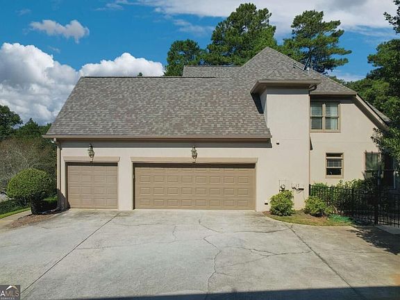 3rd image of 2600 Preston Ridge Ln