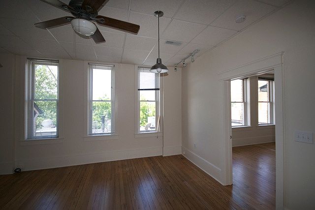 1st image of 109 S Main St