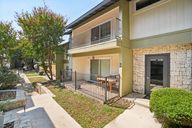 Lorenz Rd-S1009-001