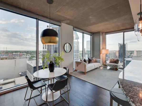 415 Church St APT 1815, Nashville, TN 37219