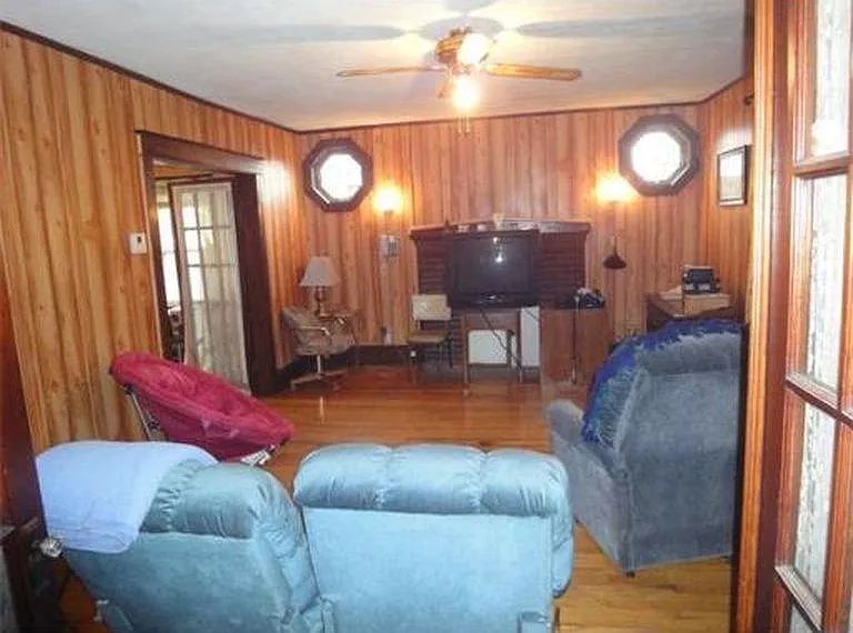 5 bed, 1900 sqft, $3,050 — Photo 4