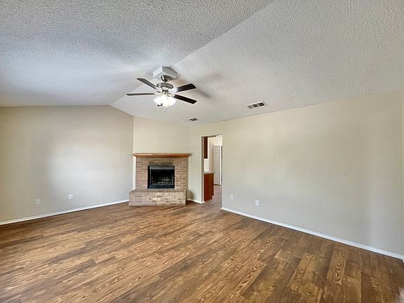 2nd image of 2416 Grasslands Dr