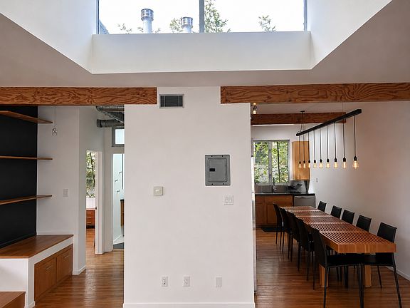 2nd image of 11732 Dorothy St APT 6