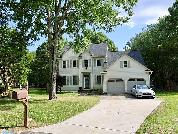 2nd image of 9804 Cooper Run Ln
