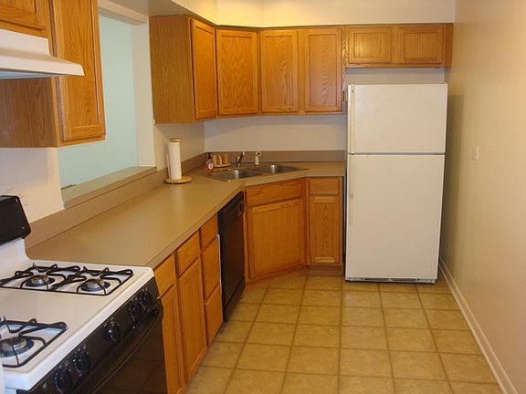 4th image of 140 W Wood St Unit 312