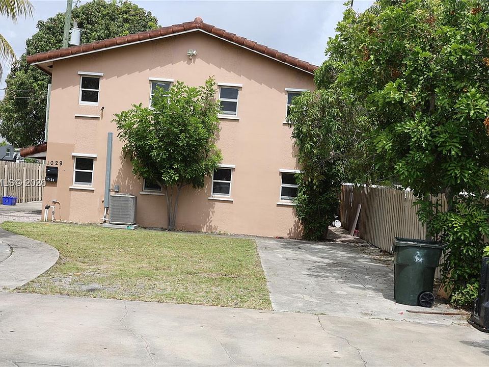 1st image of 1029 S C St