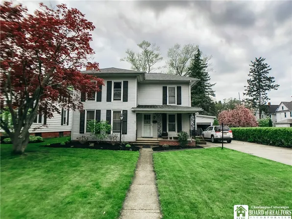 613 Washington Ave, Dunkirk, NY 14048