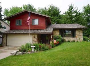 607 Nichols Rd, Monona, WI 53716