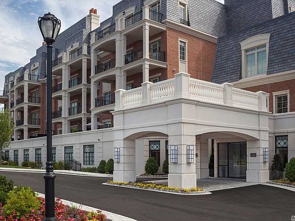 3rd image of 5000 Royal Ct Unit 5308