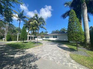 9525 SW 73rd Ave, Pinecrest, FL 33156