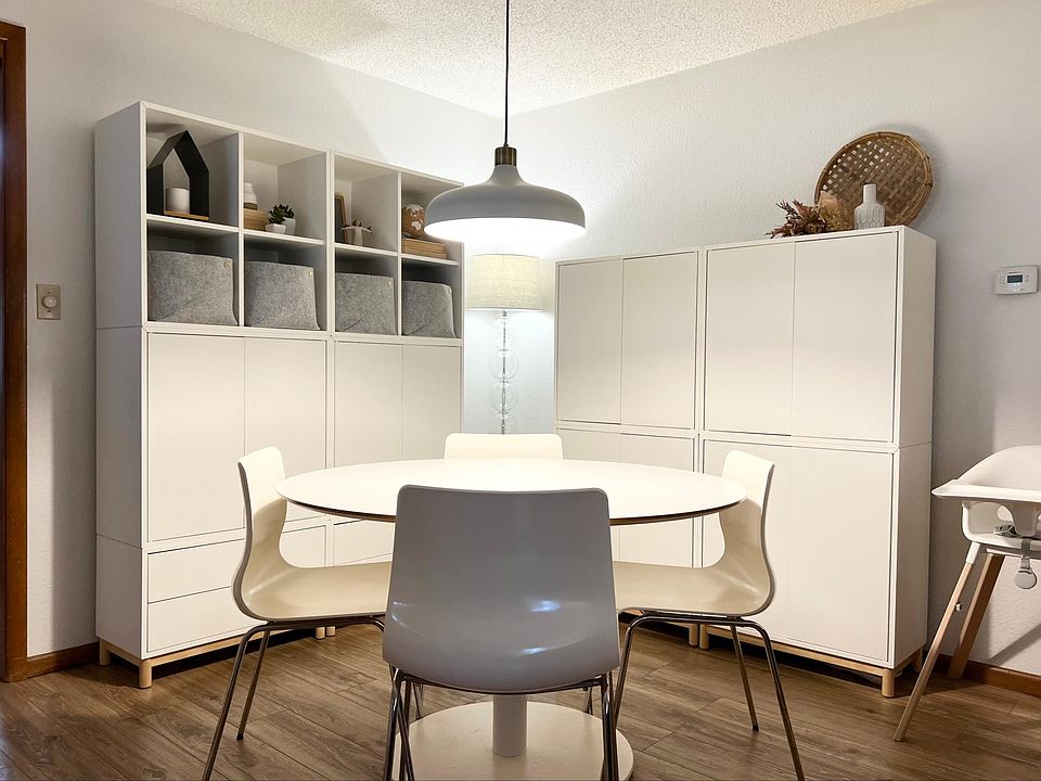 Dining area off living room