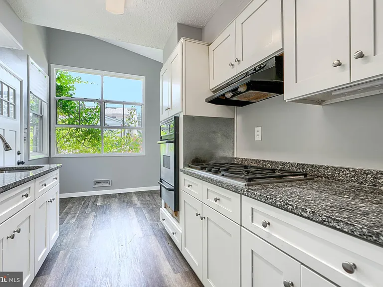 6901 Chippewa Dr — Photo 15