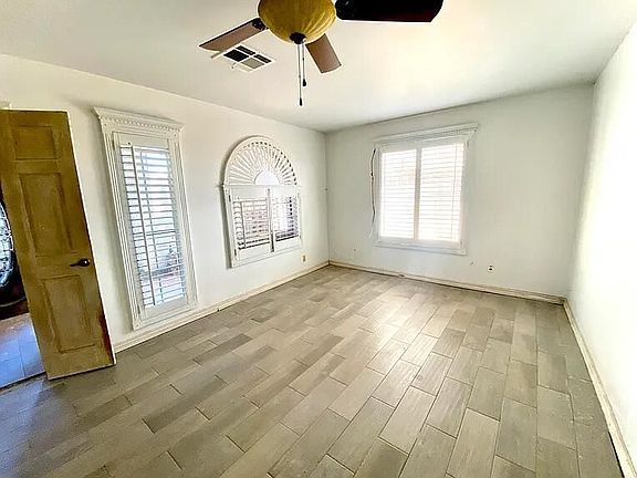 5th image of 2802 Idalia Ave
