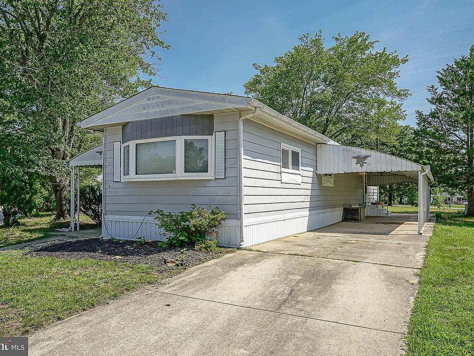 1st image of 74 Colonial Dr