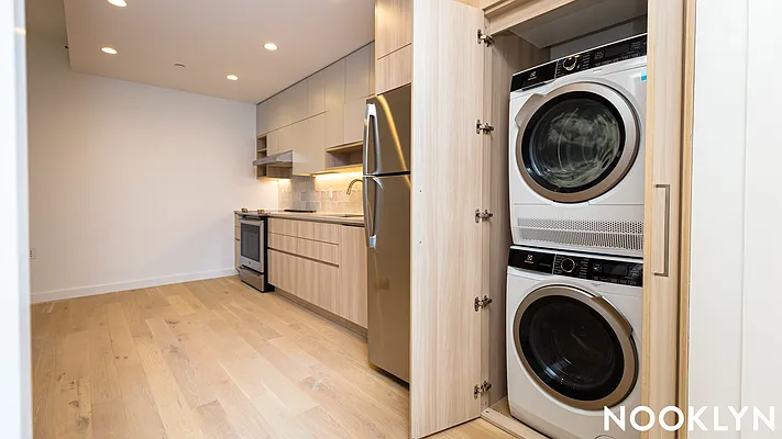 Rented by Nooklyn NYC LLC | media 25