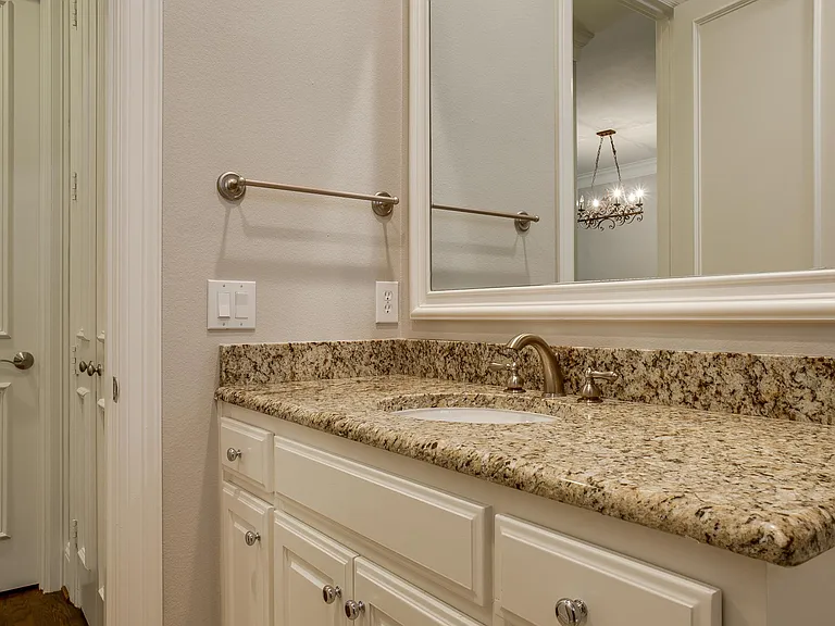 4502 Holland Ave — Photo 27