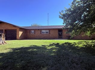 613 S Pearl St, Stratford, TX 79084