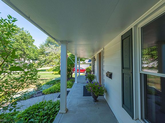 4th image of 1475 Mozart Dr