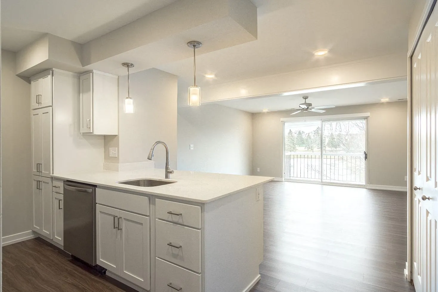 Hillside Apartments — Photo 3