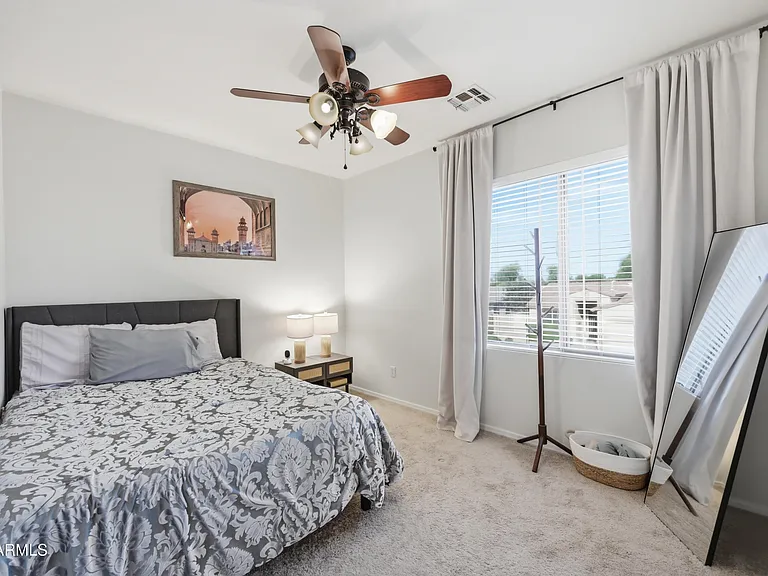 374 N Scott Dr — Photo 10