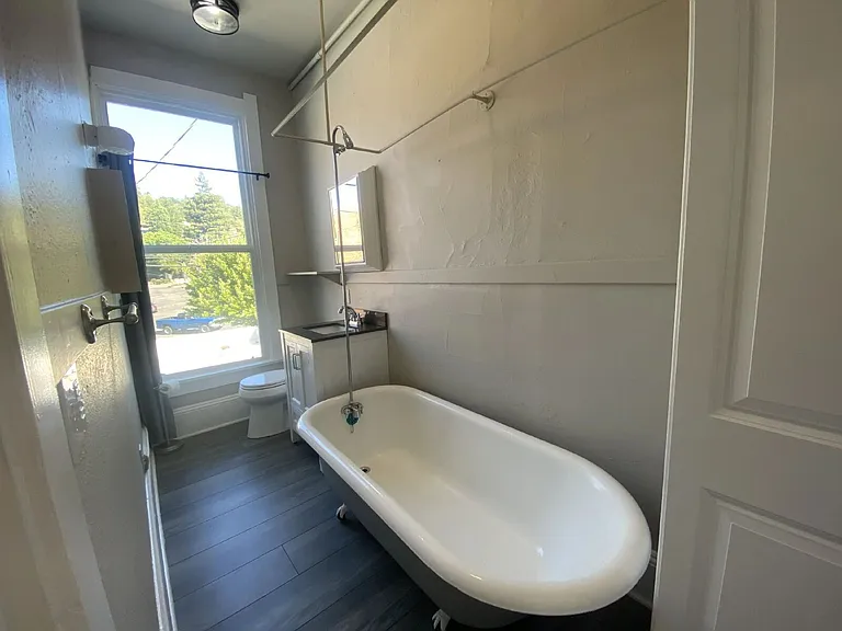 624 SE Main St — Photo 19