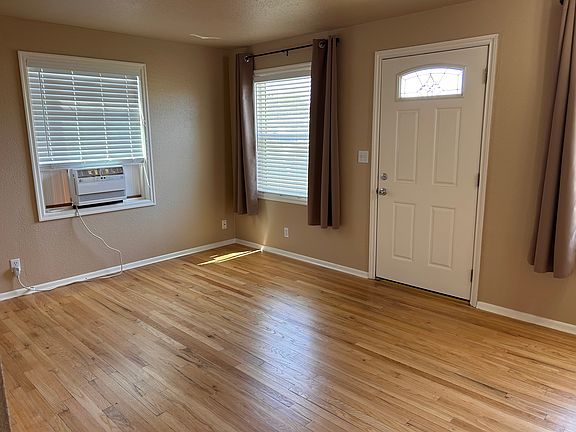 4th image of 130 G St NE