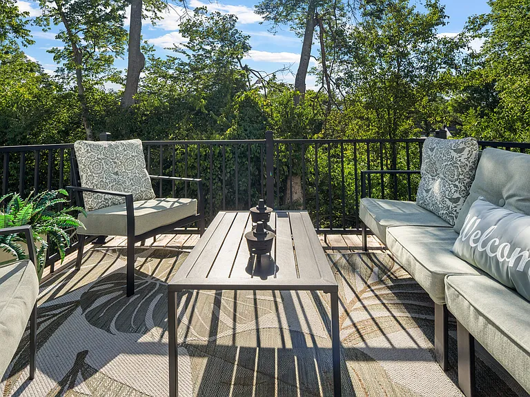 Outdoor deck seating
