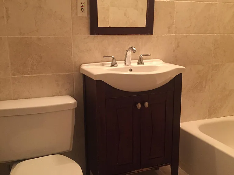 1424 Q St NW #1 — Photo 18