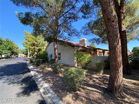 5th image of 814 Sea Pines Ln