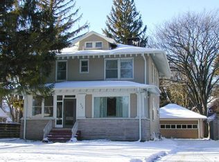 628 Reeves Dr, Grand Forks, ND 58201